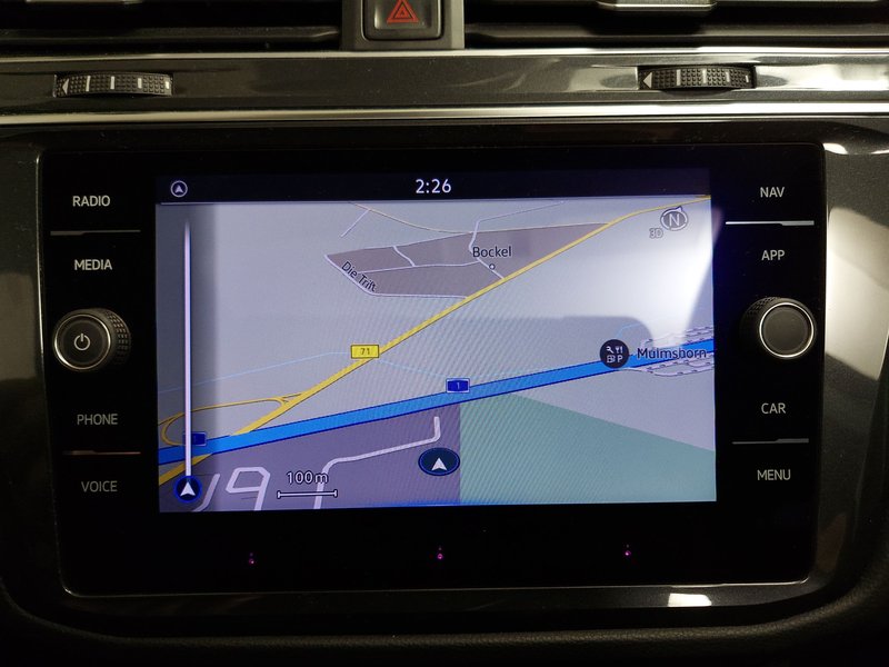 Volkswagen Tiguan 2.0 TDI automatik Life • panorama • HUD — 17