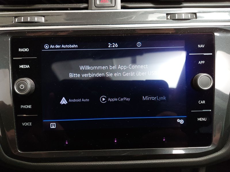 Volkswagen Tiguan 2.0 TDI automatik Life • panorama • HUD — 18