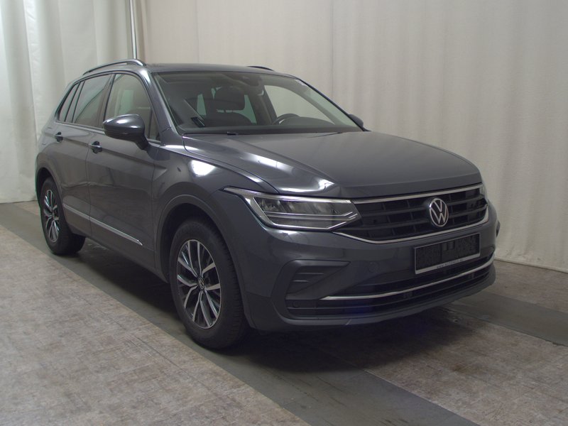 Volkswagen Tiguan 2.0 TDI automatik Life • panorama • HUD — 3