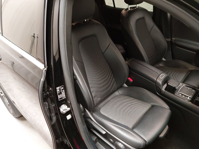 Mercedes-Benz GLB 200 d automatik Style — 10