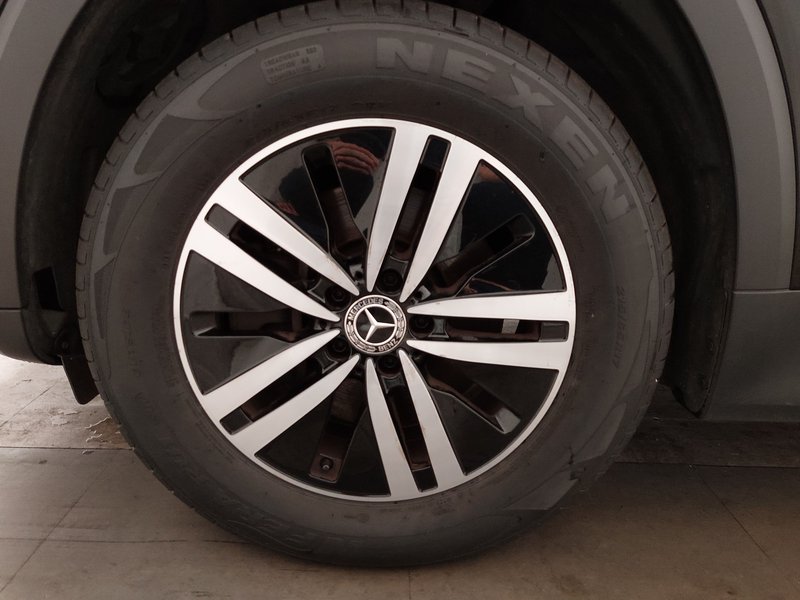 Mercedes-Benz GLB 200 d automatik Style — 8