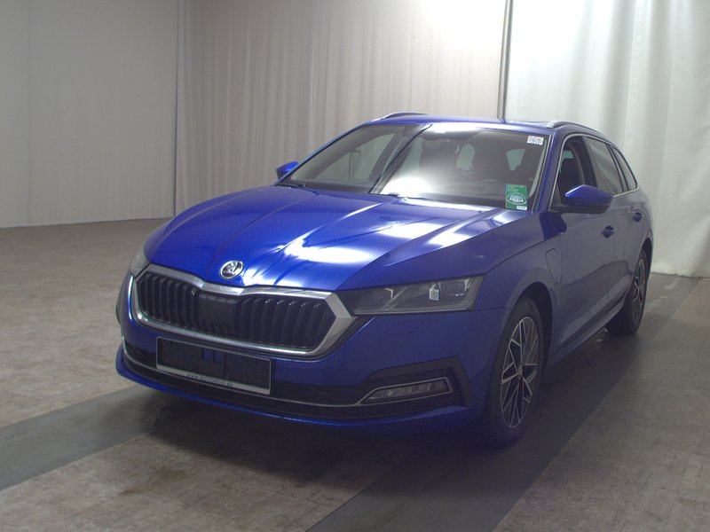Škoda Octavia Kombi 1.4 TSI iV automatik Style • ACC • električna vrata — 2