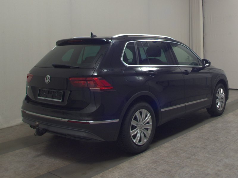 Volkswagen Tiguan 2.0 TDI automatik Highline • ACC • AHK — 4