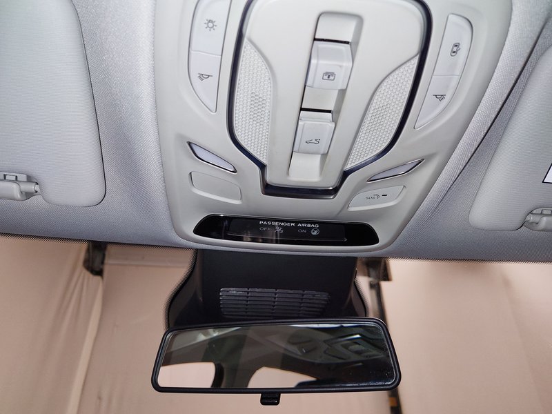 MG ZS Luxury • panorama • ACC — 13
