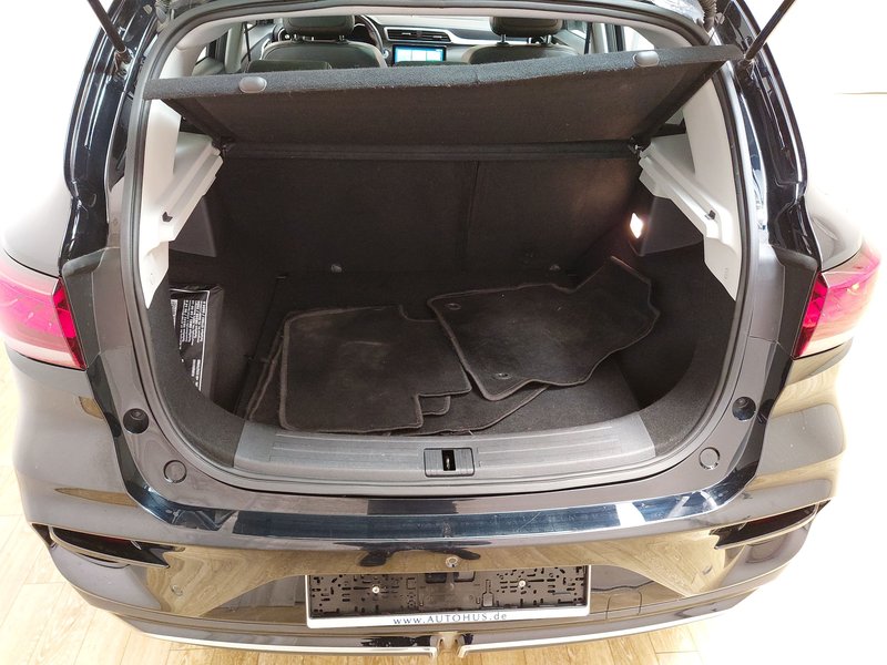 MG ZS Luxury • panorama • ACC — 18