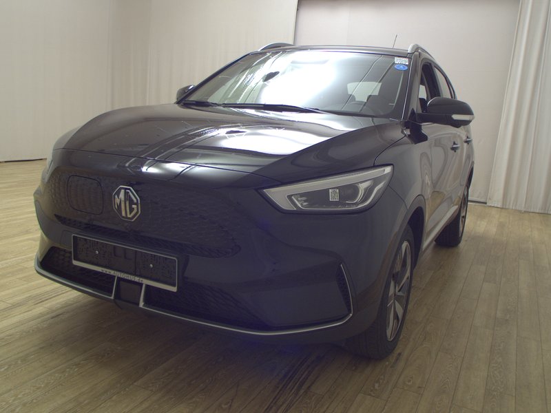 MG ZS Luxury • panorama • ACC — 2