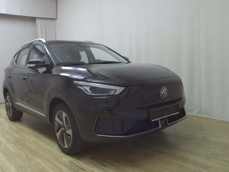 MG ZS Luxury • panorama • ACC — 3
