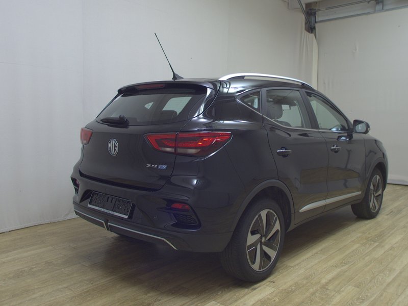 MG ZS Luxury • panorama • ACC — 4