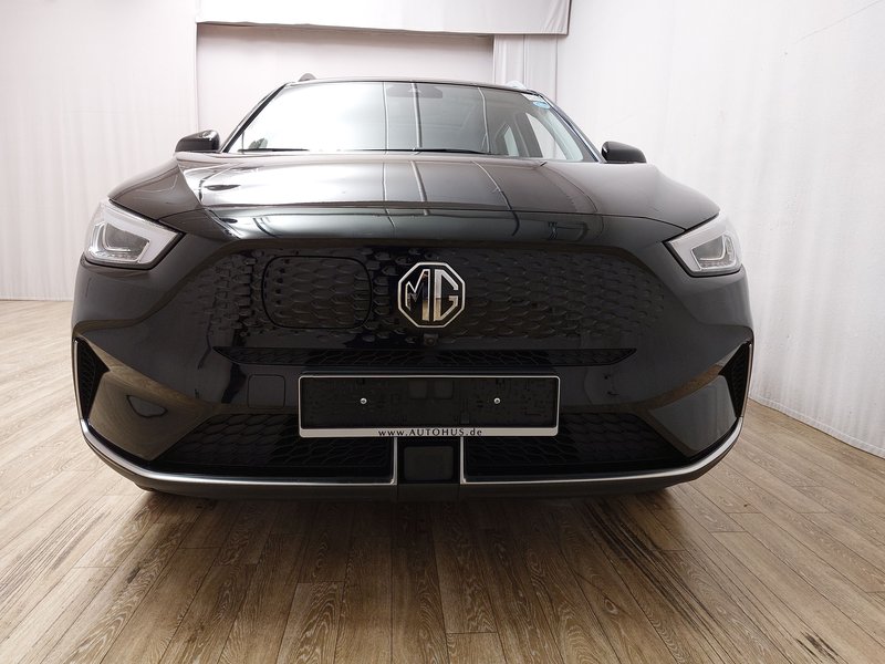 MG ZS Luxury • panorama • ACC — 9