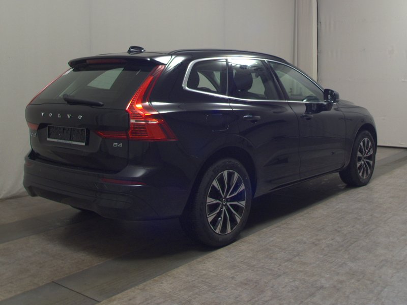 Volvo XC60 B4 Core automatik • ACC • LED — 4