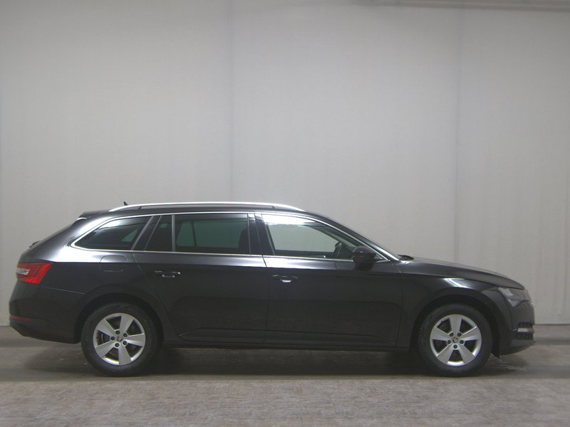 Škoda Superb Kombi 1.5 TSI automatik Ambition • Full LED • digitalni instrumenti