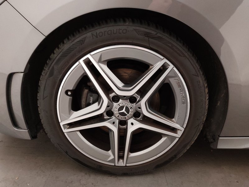 Mercedes-Benz B 200 d AMG Line automatik • LED • AHK — 8