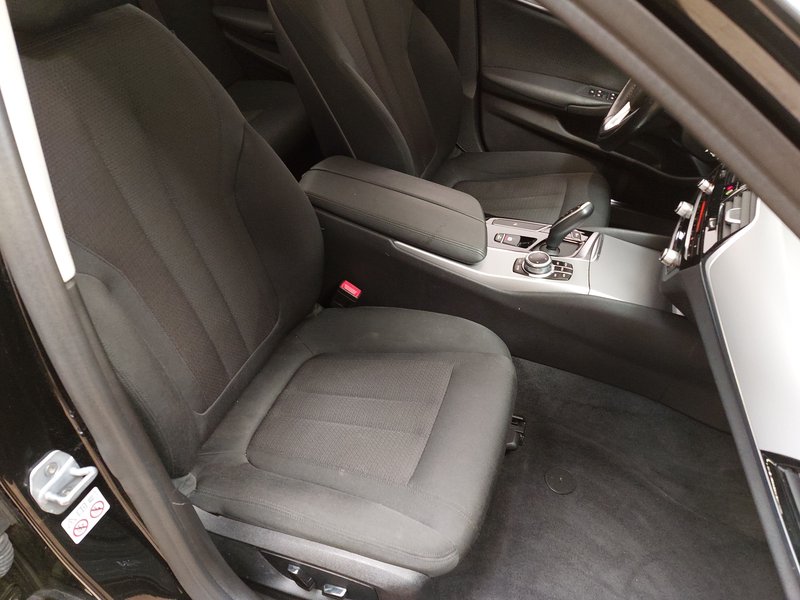 BMW 520d automatik • AHK • električno prilagodljiva sjedala — 10