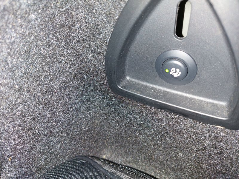 BMW 520d automatik • AHK • električno prilagodljiva sjedala — 16
