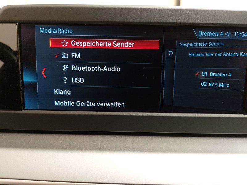 BMW 520d automatik • AHK • električno prilagodljiva sjedala — 22