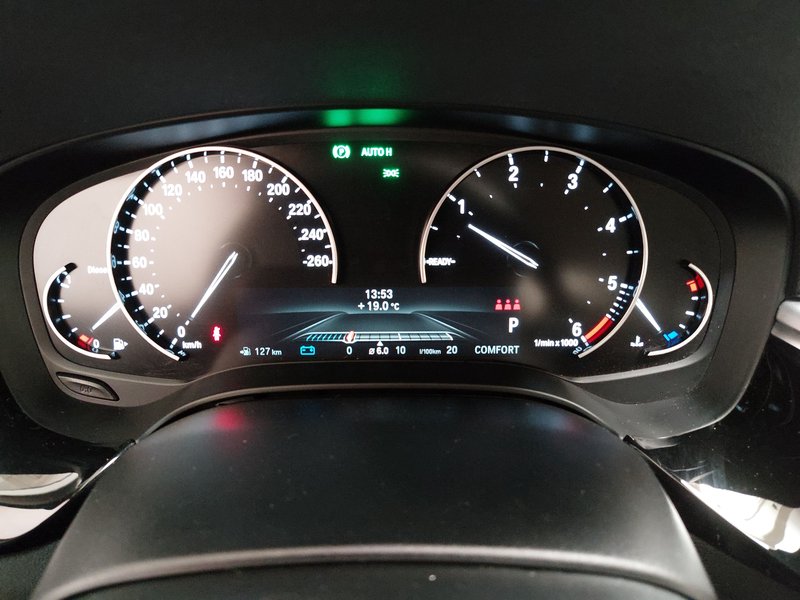 BMW 520d automatik • AHK • električno prilagodljiva sjedala — 23