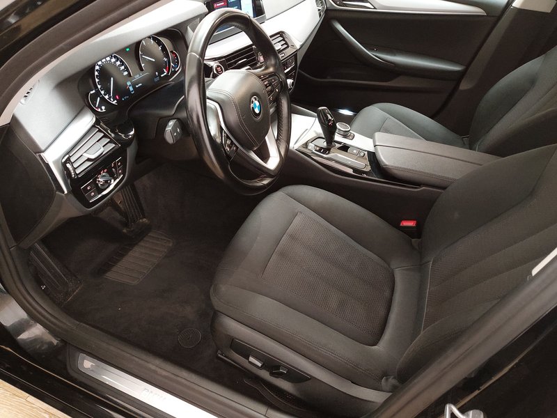 BMW 520d automatik • AHK • električno prilagodljiva sjedala — 6