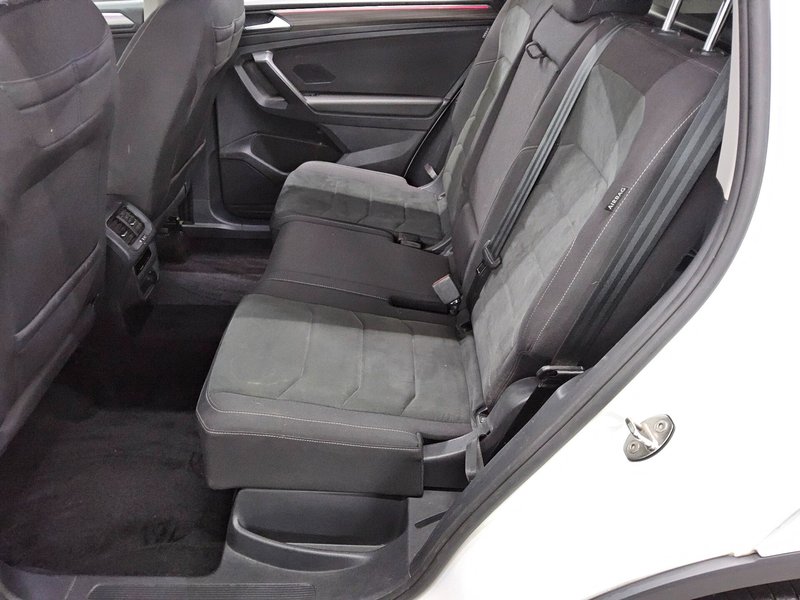 Volkswagen Tiguan Allspace 2.0 TDI 4MOTION automatik • AHK • ACC — 13