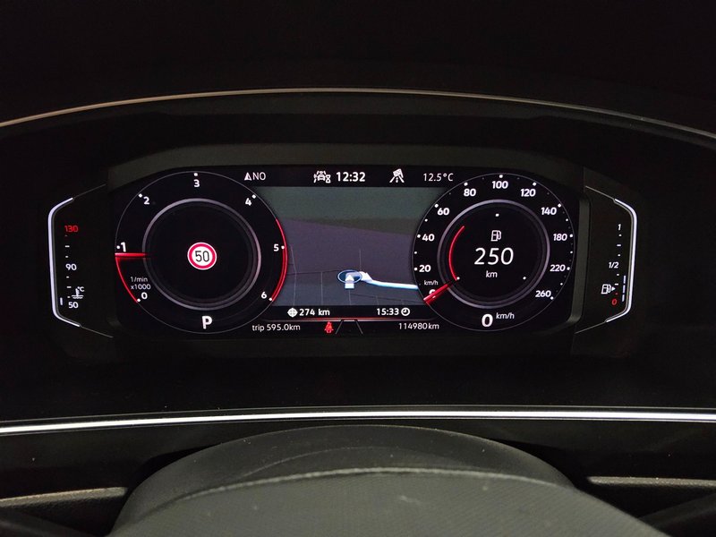 Volkswagen Tiguan Allspace 2.0 TDI 4MOTION automatik • AHK • ACC — 8