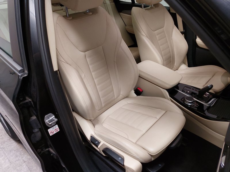 BMW X3 xDrive30e Advantage automatik • panorama • LED — 10