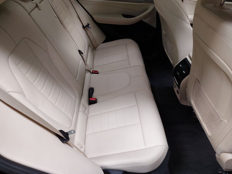 BMW X3 xDrive30e Advantage automatik • panorama • LED — 12