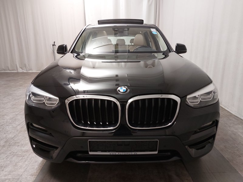 BMW X3 xDrive30e Advantage automatik • panorama • LED — 9