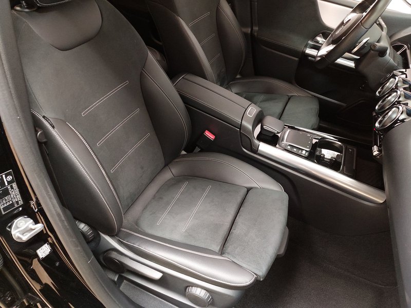 Mercedes-Benz B 250 e automatik AMG Line • LED • digitalni instrumenti — 10
