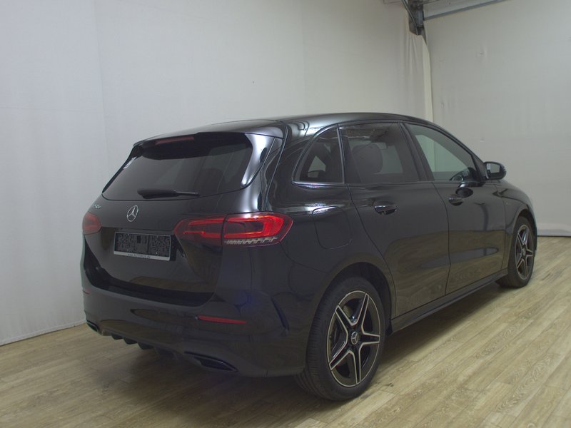 Mercedes-Benz B 250 e automatik AMG Line • LED • digitalni instrumenti — 4
