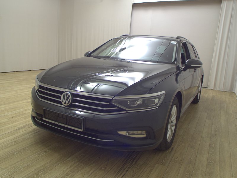 Volkswagen Passat 2.0 TDI Business automatik • ACC • AHK — 2