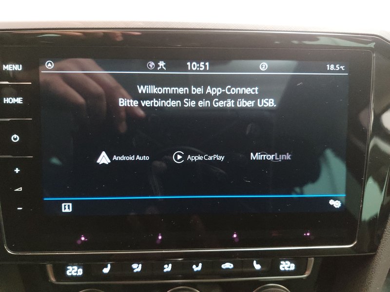 Volkswagen Passat 2.0 TDI Business automatik • ACC • AHK — 24