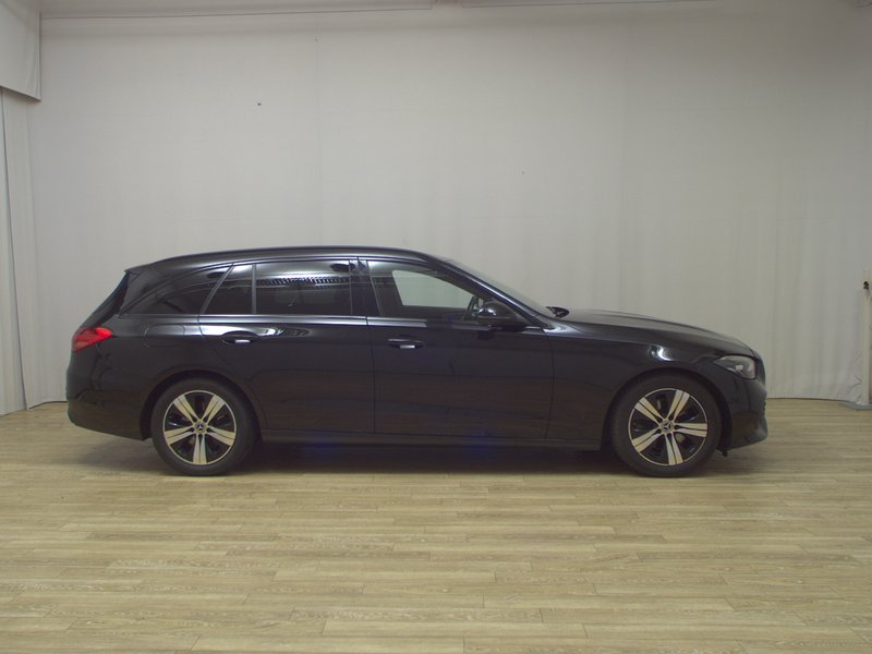 Mercedes-Benz C 220 d karavan automatik Avantgarde • LED • digitalni instrumenti