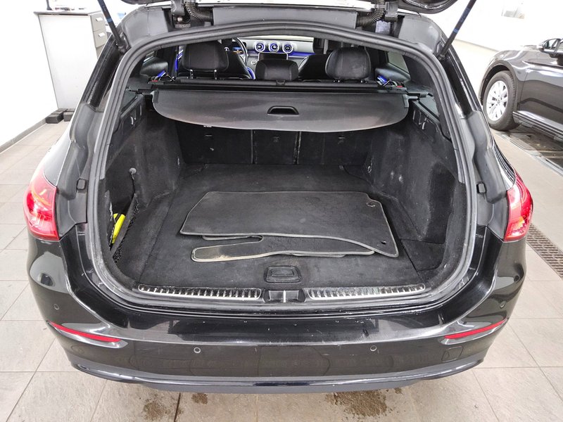 Mercedes-Benz C 220 d karavan automatik Avantgarde • LED • digitalni instrumenti — 12