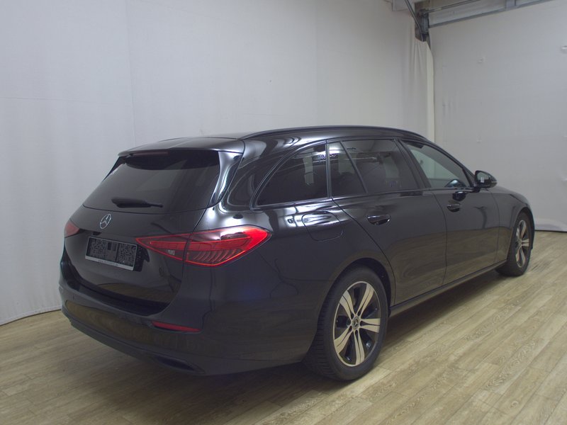 Mercedes-Benz C 220 d karavan automatik Avantgarde • LED • digitalni instrumenti — 4