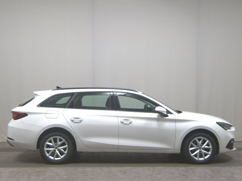 SEAT Leon Sportstourer 2.0 TDI automatik Style • ACC • Full LED