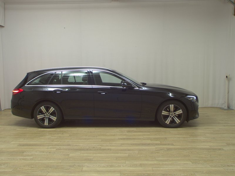 Mercedes-Benz C 220 d karavan automatik Avantgarde • LED • digitalni instrumenti
