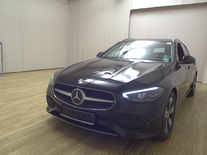 Mercedes-Benz C 220 d karavan automatik Avantgarde • LED • digitalni instrumenti — 2