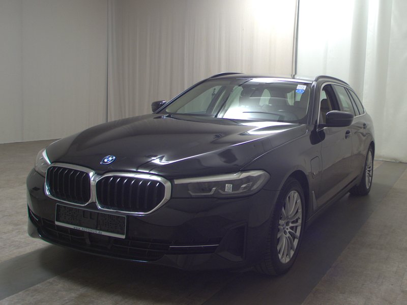 BMW 530e Touring automatik • ACC • LED — 2
