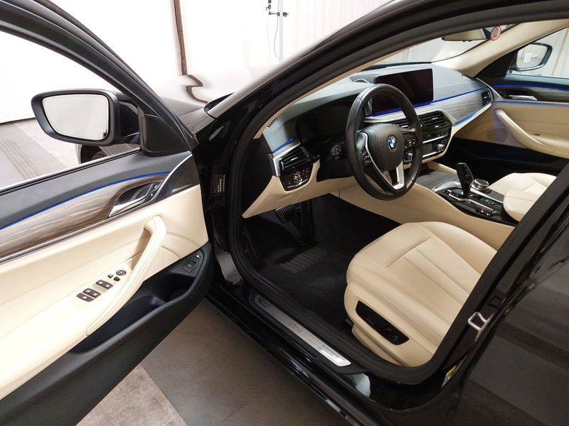 BMW 530e Touring automatik • ACC • LED — 5