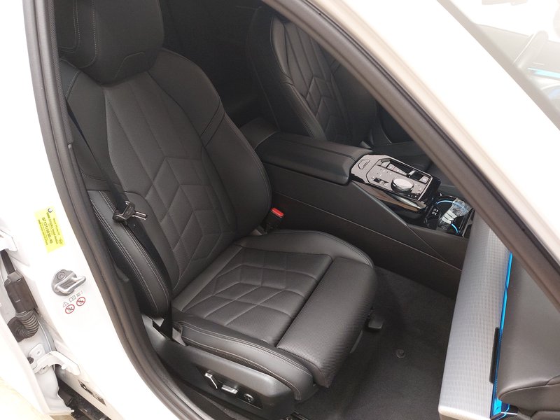 BMW i5 eDrive40 M Sport • ACC • Full LED — 10