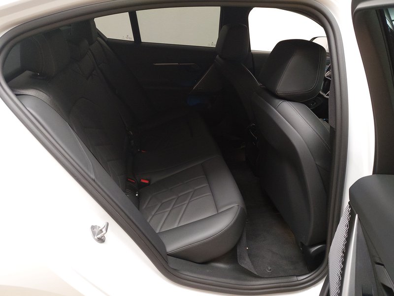 BMW i5 eDrive40 M Sport • ACC • Full LED — 12
