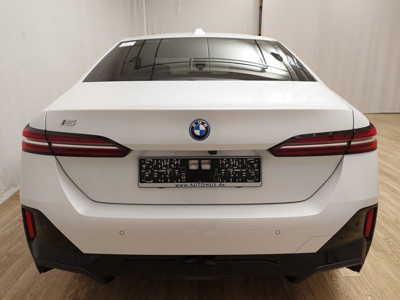 BMW i5 eDrive40 M Sport • ACC • Full LED — 14