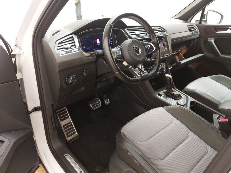 Volkswagen Tiguan 2.0 TDI 4M automatik R-Line • ACC • kuka za vuču — 9