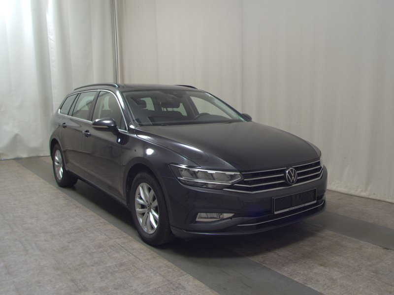 Volkswagen Passat Variant 2.0 TDI automatik Business • ACC • Full LED — 3