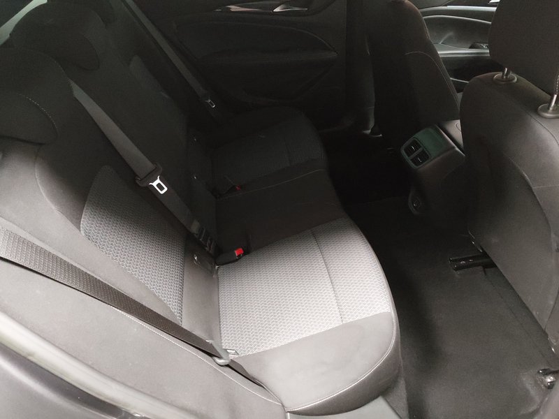 Opel Insignia ST 1.5 D Business Edition automatik • LED • navigacija — 12