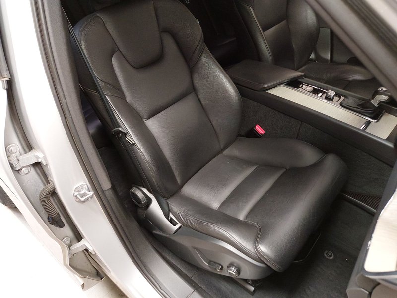 Volvo XC60 D4 automatik Inscription • 360° kamera • električna peta vrata — 10