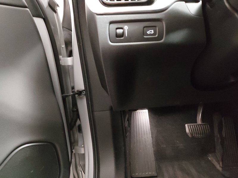 Volvo XC60 D4 automatik Inscription • 360° kamera • električna peta vrata — 7