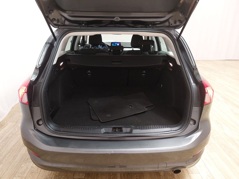 Ford Focus Turnier 1.5 EcoBlue Titanium automatik • Full LED — 16