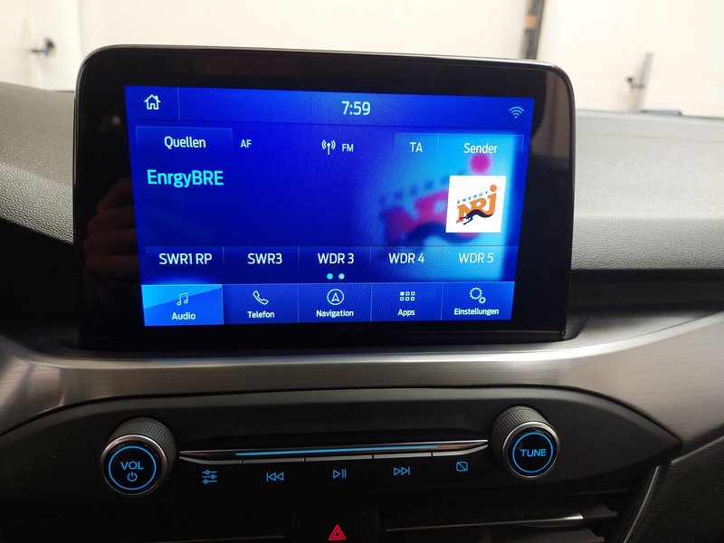 Ford Focus Turnier 1.5 EcoBlue Titanium automatik • Full LED — 19