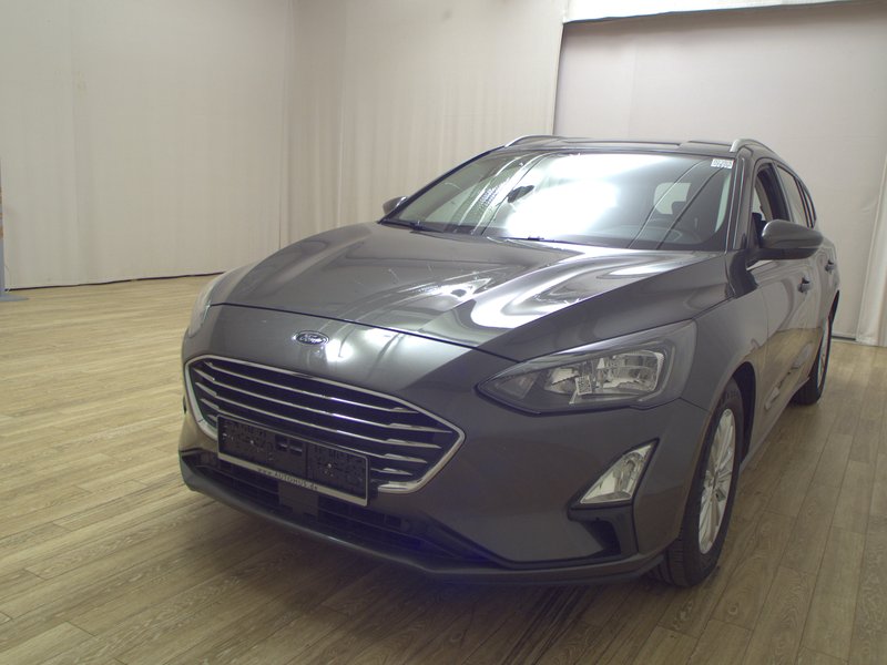 Ford Focus Turnier 1.5 EcoBlue Titanium automatik • Full LED — 2