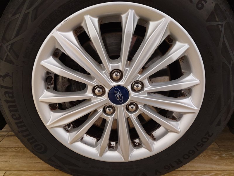 Ford Focus Turnier 1.5 EcoBlue Titanium automatik • Full LED — 8